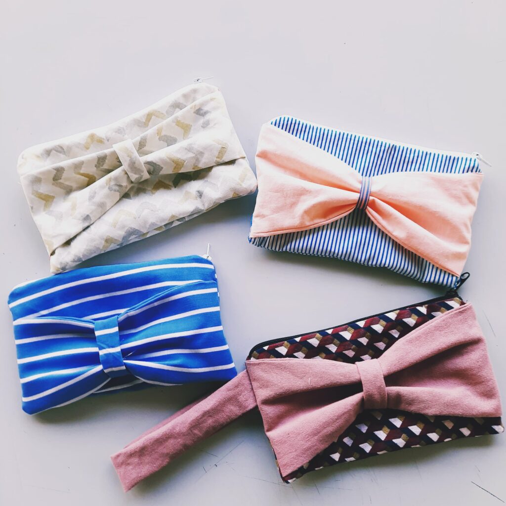 Pochette zippés ado des carrés